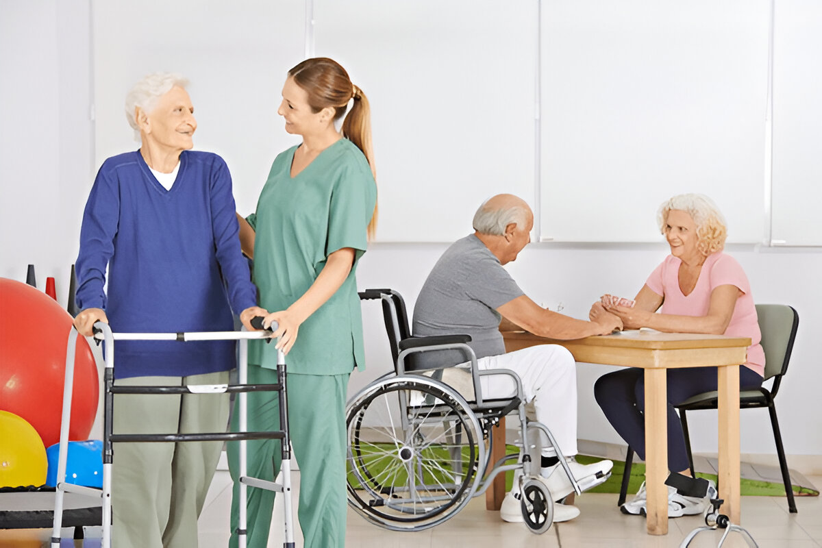 Support workers facilitating inclusive NDIS group & centre based activities in Victoria