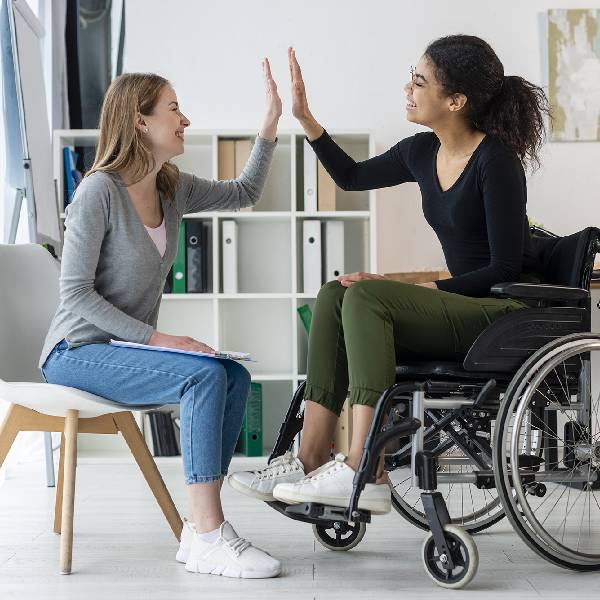 Support worker assisting participant – NDIS Provider Victoria